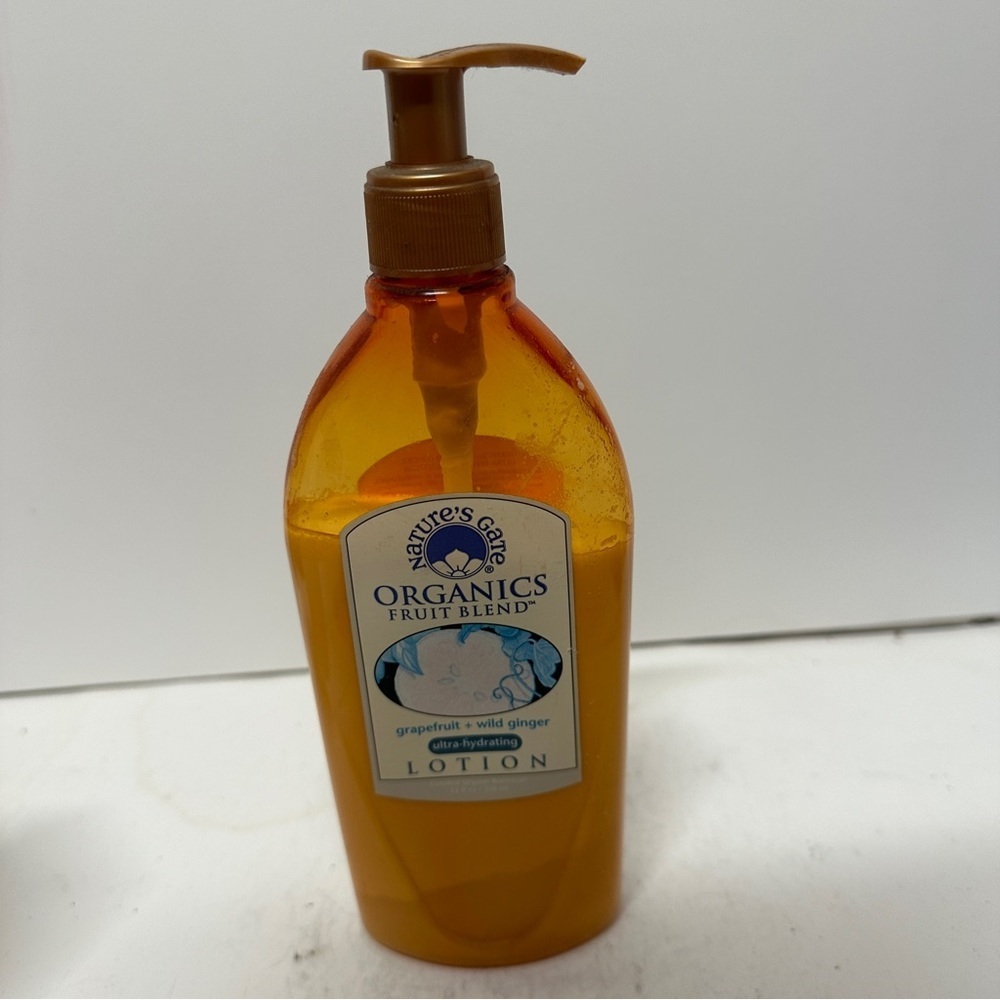 Natures Gate Organic Grapefruit Wild Ginger Ultra Hydrating Lotion 12 OZ